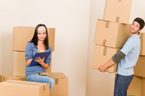 Local packing and unpacking support for homes and businesses in Finchley